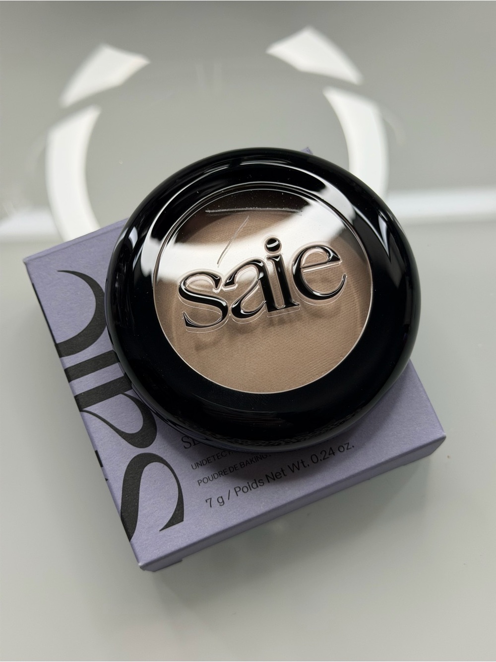 Saie undetectable baked setting powder Translucent